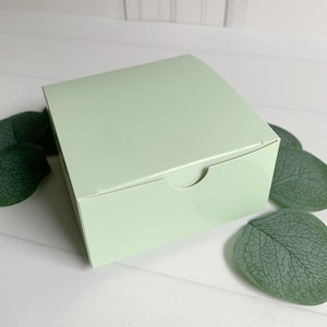 Sage Cake & Donut Boxes - Set of 10 - Fresh Off The Market Theme