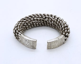 Antique heavy bracelet Akha hill tribe Golden Triangle Thailand/Laos high quality silver - twisted hmong Yao gr 153