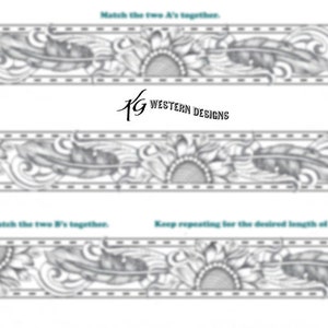 Op de afbeelding: Een zwart-witte lijntekening van een repeterend patroon voor een riem. Het patroon bevat zonnebloemen, veren en krullen. De tekst "Match the two A's together." en "WESTERN DESIGNS" zijn ook in de afbeelding opgenomen.