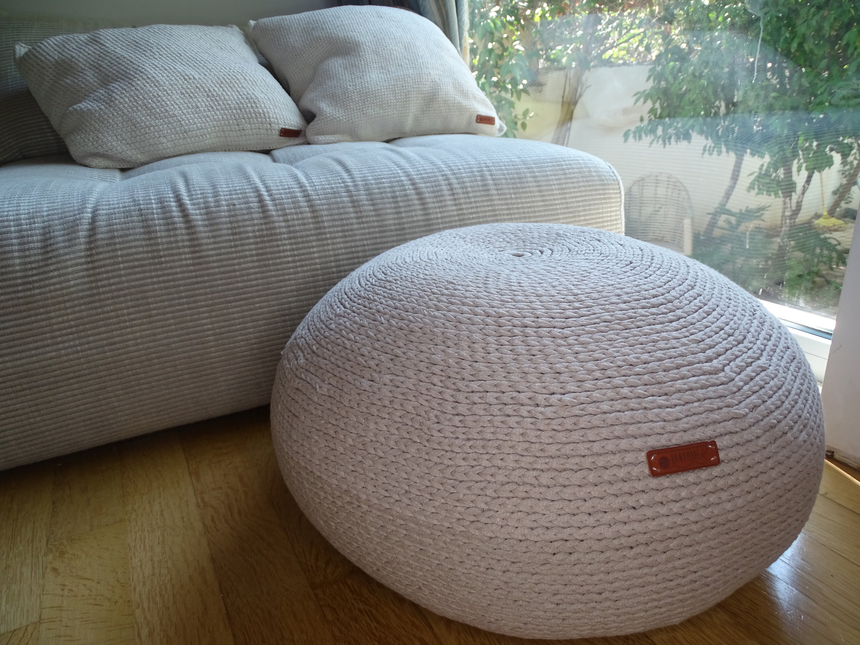 20 inch tall pouf deals