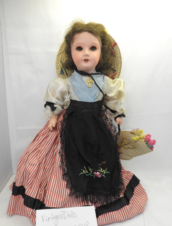 vintage souvenir dolls