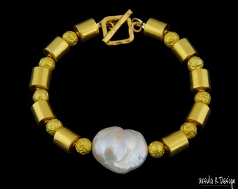 Bracelet of  20K Gold and One Large White Baroque Pearl at Center. Fabulous Special Anniversary Gift, Heirloom Bracelet
