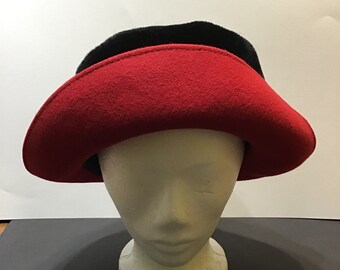 1980s Vintage Red & Black Wool Felt Hat, Via Tornabuoni Italy