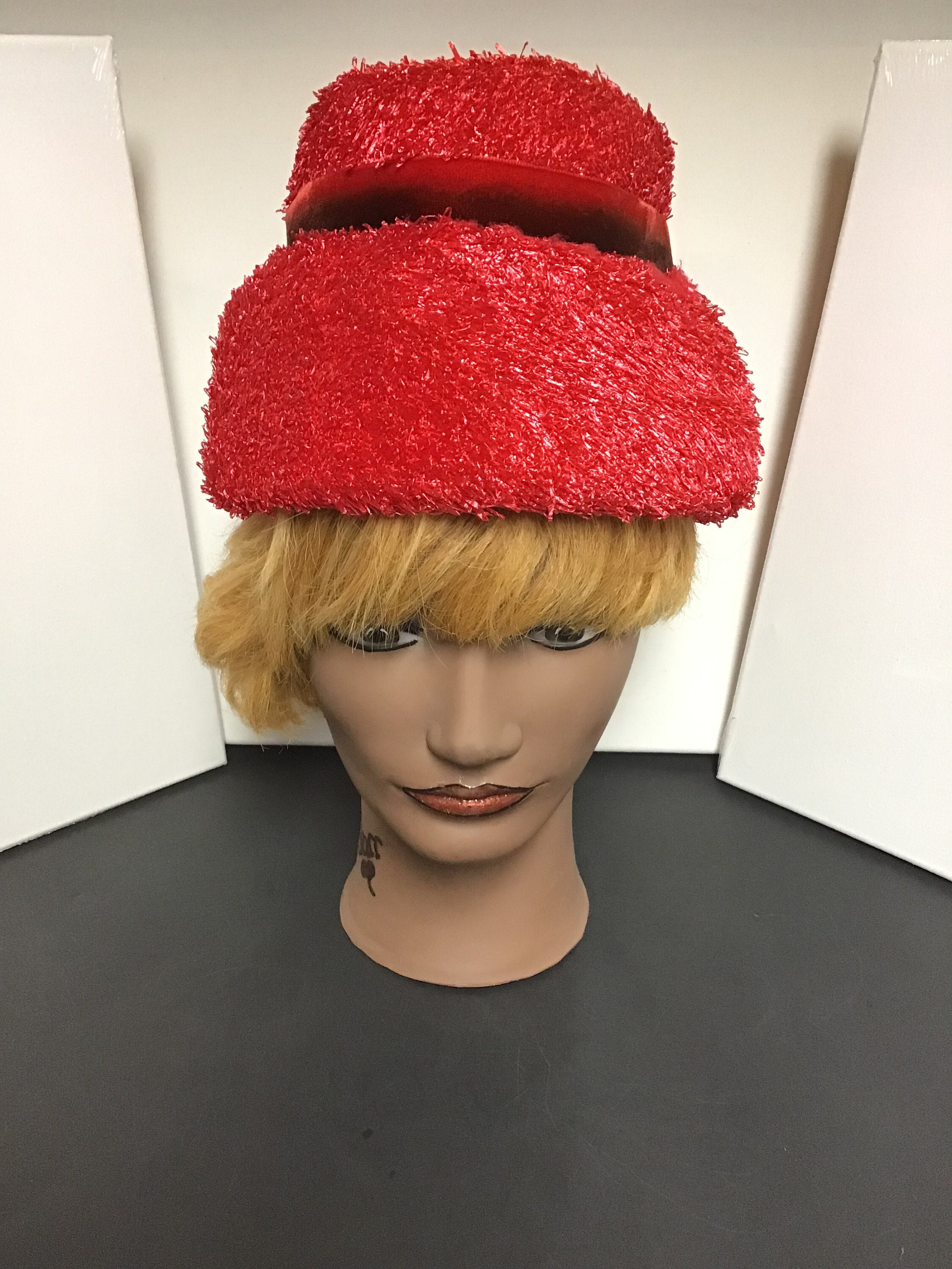 Vintage 1960s High Crown Pillbox/cloche Style Hat, Bright 