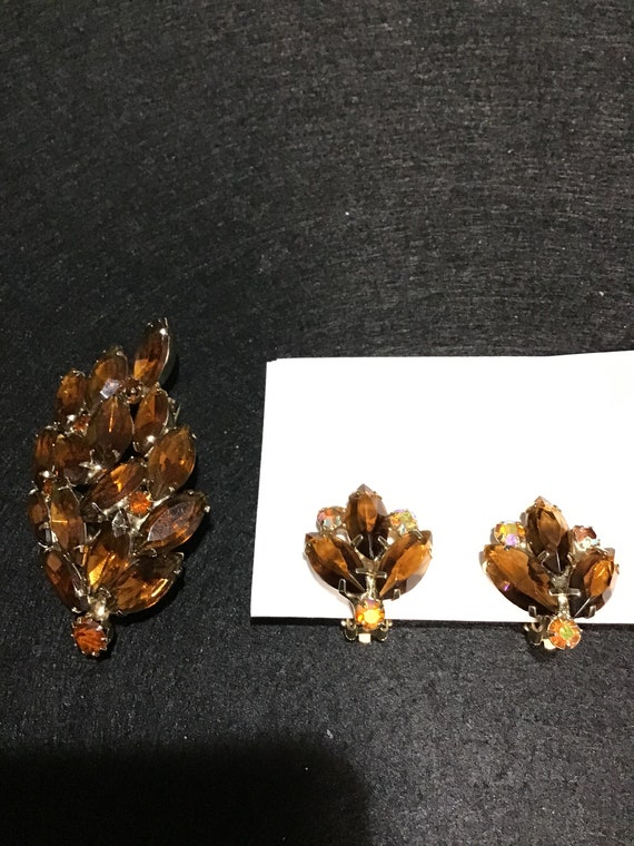 Signed Weiss brown topaz and amber rhinestone bro… - image 1