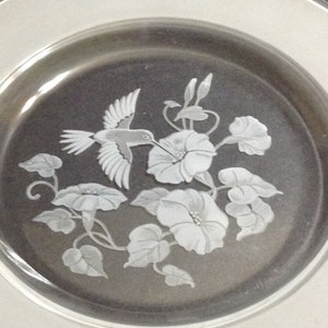 Avon Hummingbird crystal, set of 2 dessert plates, over 24% lead crystal, made in France especially for Avon, produced from 1986 to 1995.