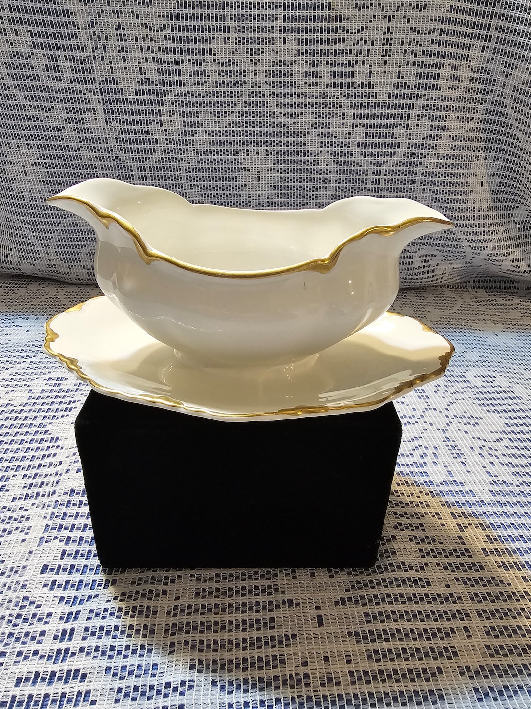 One Piece Gravy Boat, Johnson Bros England, Chantilly Gold, Midcentury