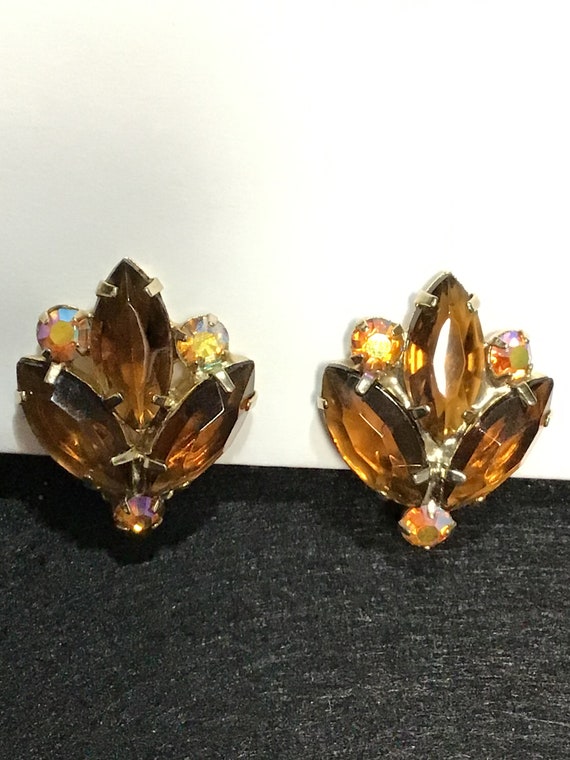 Signed Weiss brown topaz and amber rhinestone bro… - image 7