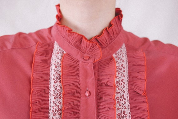 Raspberry ruffled long sleeved blouse floral lace… - image 3