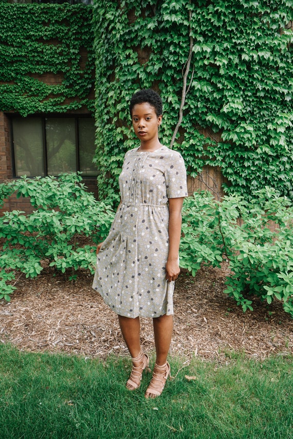 Yellow-Olive dress with abstract petals / Japanes… - image 2