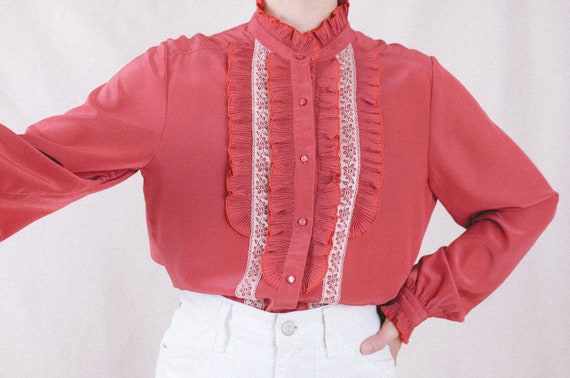 Raspberry ruffled long sleeved blouse floral lace… - image 5