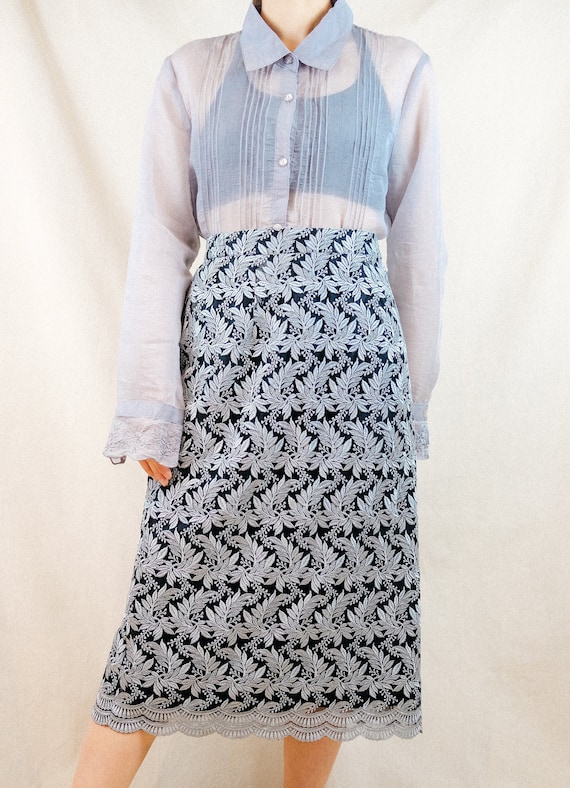 Silver grey and black embroidered mesh skirt / Jap