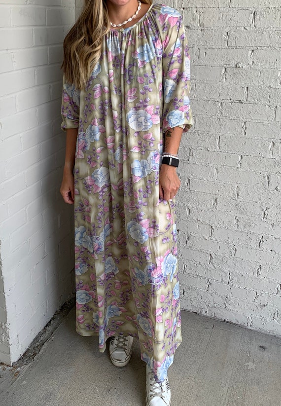 Groovy 70/'s Summer Retro 1970/'s Nightie Pajamas Comfortable Clothing - - Vintage Roaman/'s Floral /& Leopard Print Muumuu Cover Up Dress