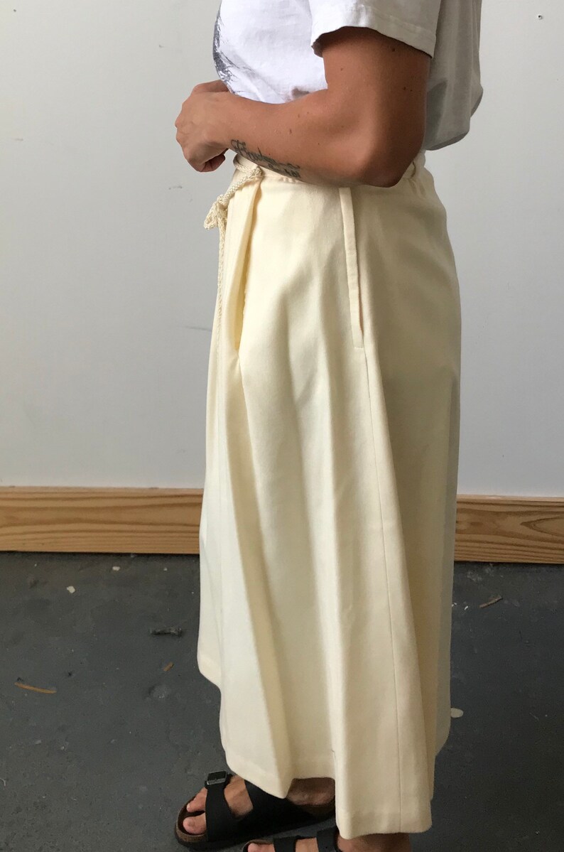 Women\u2019s Small Vintage 1970s Panther Cream High Waist Wool Midi Skirt Union Label