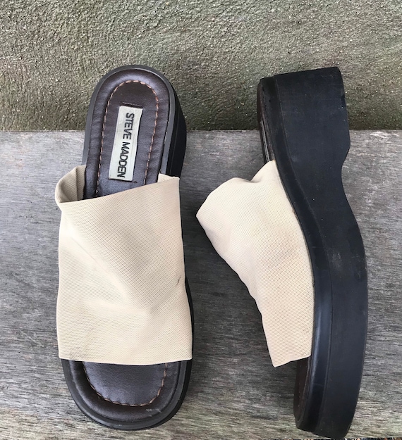 Vintage 90s Steve Madden Slinky Tan Slip on Slide Platform Sandals