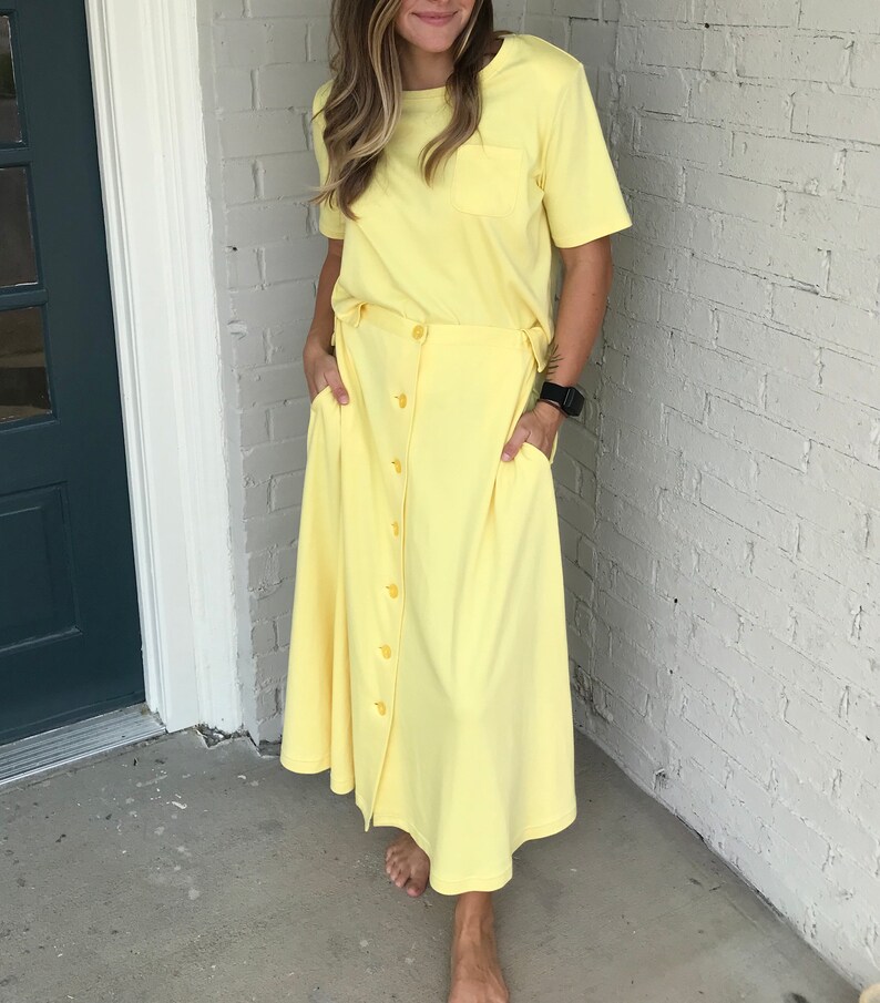 Crewneck Tee| Vintage 90s-Y2K Draper\u2019s /& Damon\u2019s Yellow 2-Piece Skirt Set Skirt Women\u2019s SM