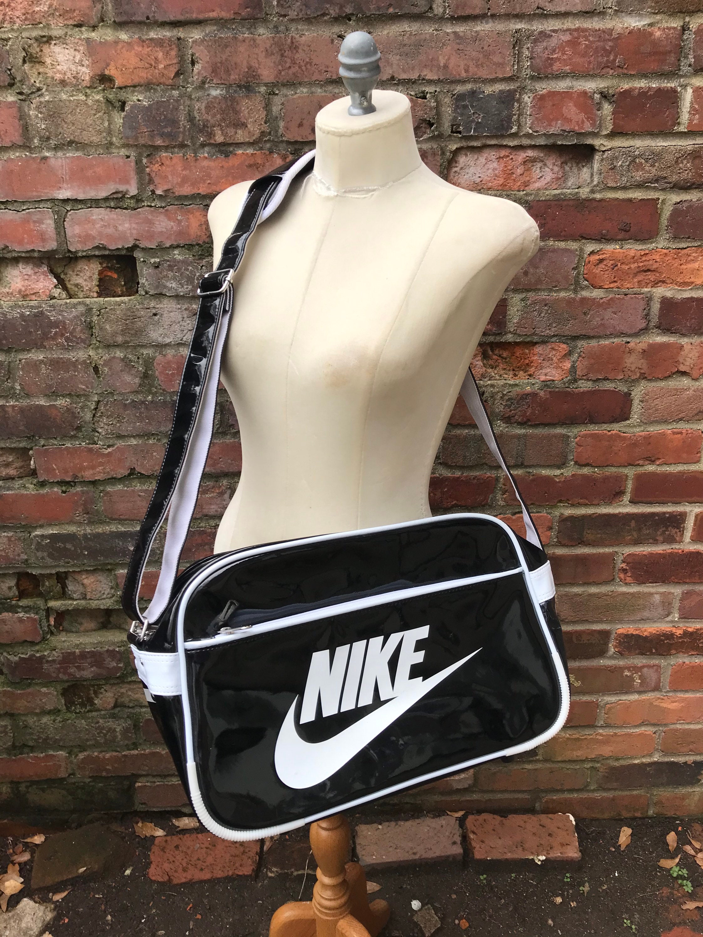 Vintage Nike Black & White Crossbody Gym Bag - Etsy