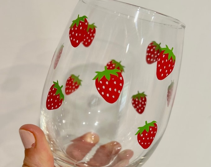 Strawberry Wine Glass, Dainty Strawberries Wine, Cute Wine Glass, Birthday Gift, Girl Gift, Fruit Wine Glass, Gifts for Her, Summer Wine