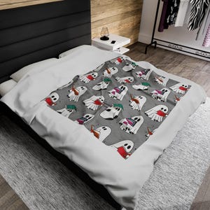 ACOTAR Ghost Blanket, Cozy Fall Blanket, Book Lover Gift, SJM Blanket, Velaris Blanket, Cute Book Blanket, Girl Gift, Court of Thorns Roses image 7