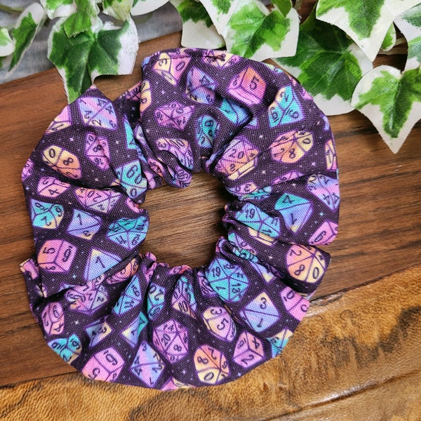 Scrunchie Polyhedral Dice, Haargummi mit Würfel