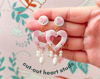 Heart Cut-Out Checkered Stud Earrings, Pink and White Checkerboard Heart Earrings, Danish Pastel Aesthetic Earrings, Beaded Pearl Studs