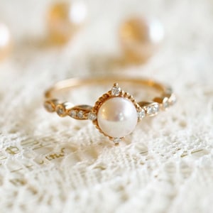 Vintage Pearl Engagement Ring Akoya Pearl Ring Pearl Wedding Ring Rose Gold Pearl Engagement Ring Platinum Pearl Ring Diamond Pearl Ring