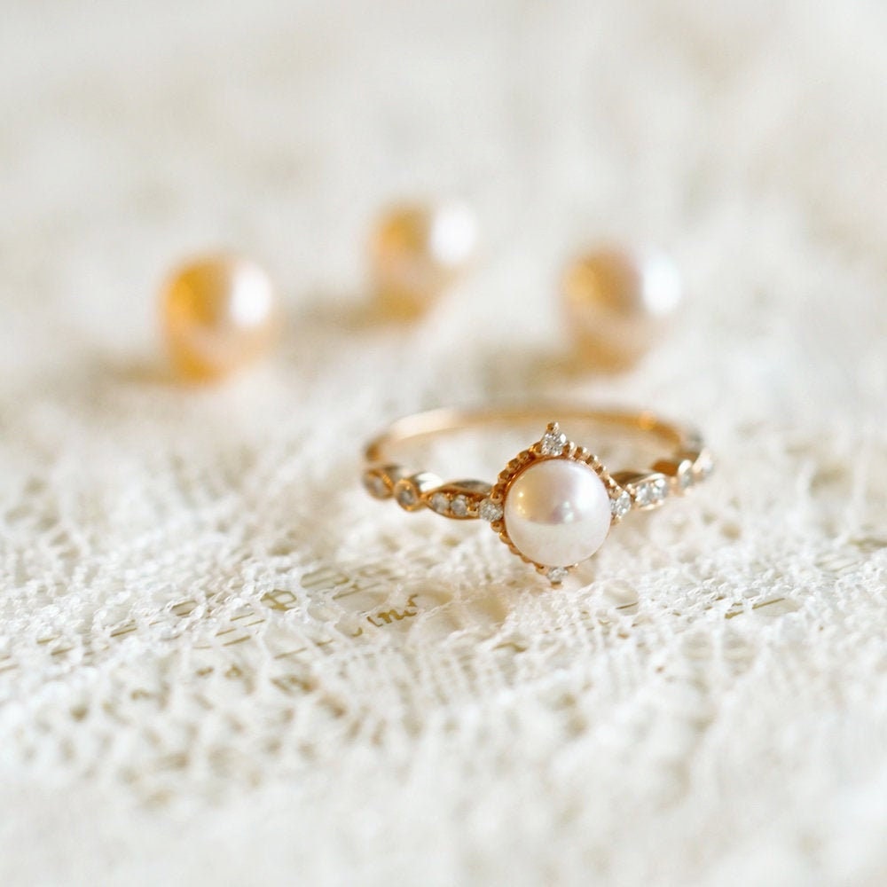 Vintage Pearl Engagement Ring Akoya Pearl Ring Pearl Wedding Ring Rose Gold Pearl Engagement Ring Platinum Pearl Ring Diamond Pearl Ring