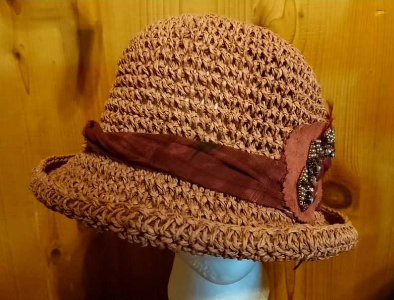 CRUSHABLE SASSY MAUVE cloche hat