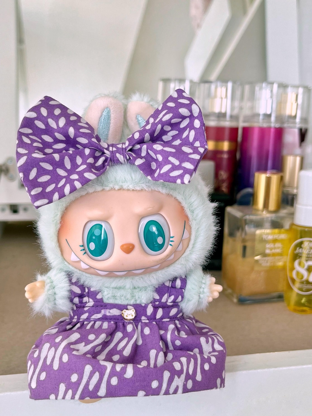Traje Labubu, roupas Labubu, traje Labubu feito à mão, vestido Labubu ...