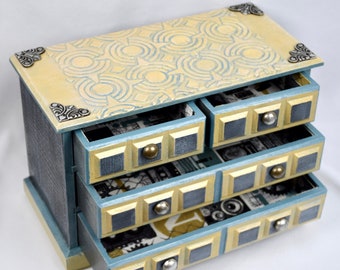 Restored Jewelry box, Treasure Box, Trinket Box, Upcycled, Jewelry Cabinet, Refurbished, Restored, Hand-painted, Keepsake box, Storage box