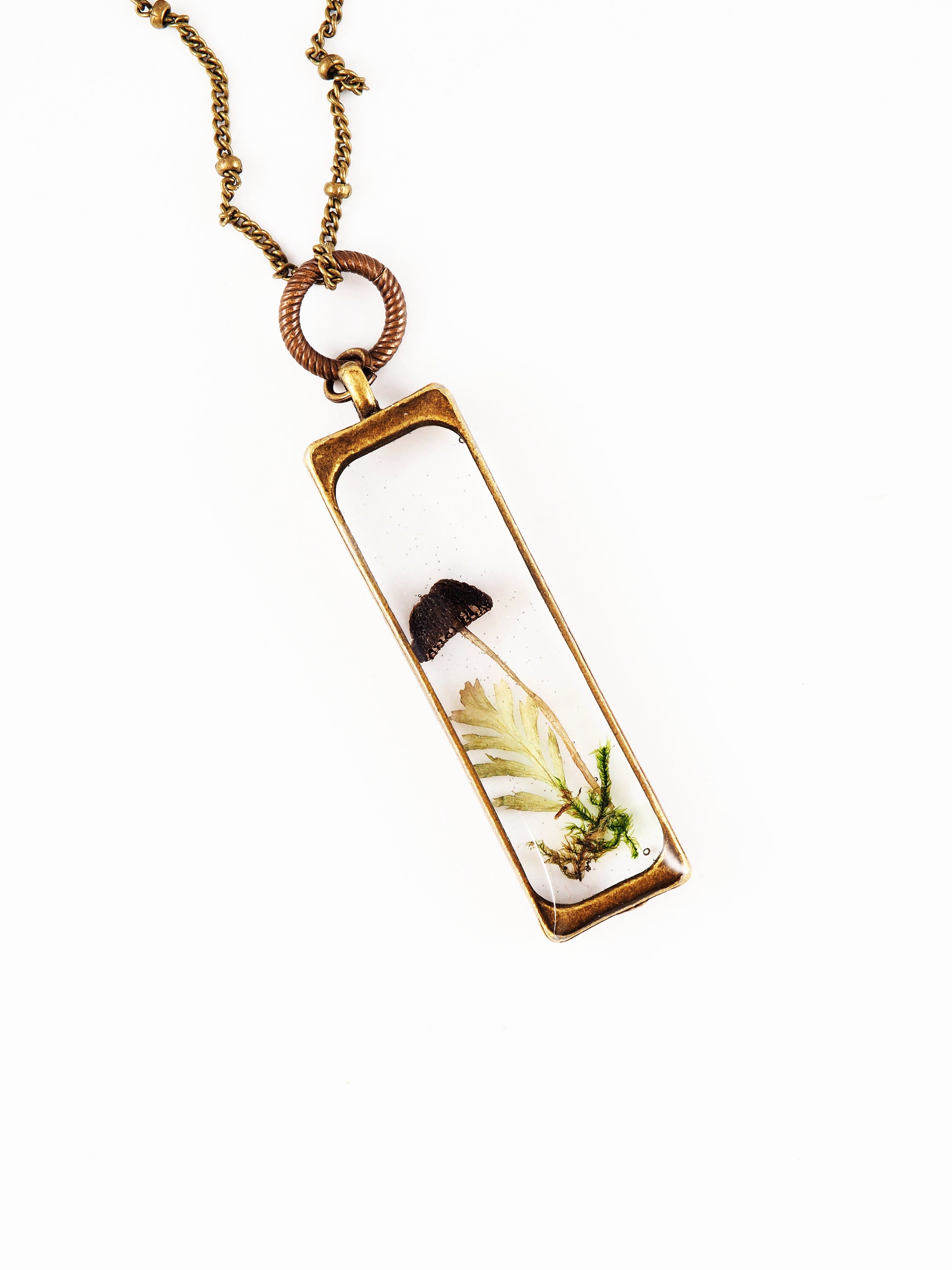 Collana con molecola di funghi psilocibina, collana con molecola di fungo magico, gioielli scientifici, regali geek. - Italia