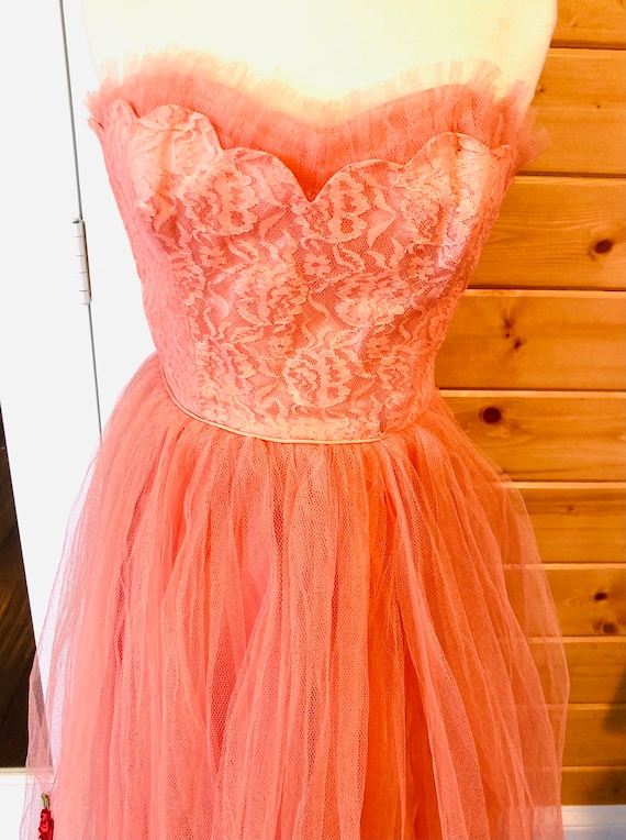 Vintage 1950s strapless pink prom dress, cupcake … - image 2