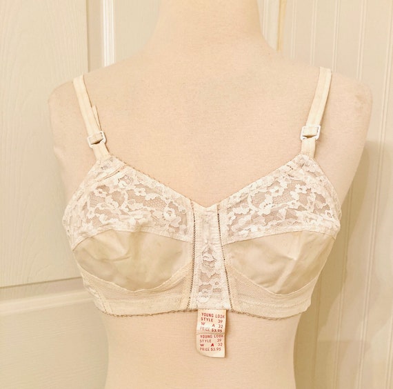 Deadstock New Vintage Bullet Bra 50's 60's NWOT Style 601 Size 36 A