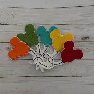 Embroidered Mouse Balloon Patch: Iron On / Sew On Applique