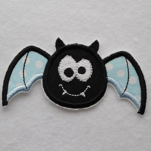 Halloween Bat Patch, Iron On Bat Boy Patch, Bat Patch, Bat Embroidery, Bat Gift, Boy Gift, Vampire Bat, Bats, Halloween Patches, Cute Patch