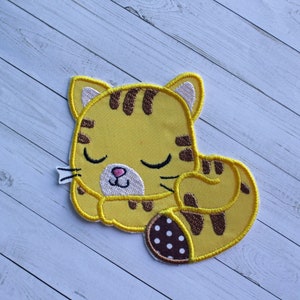 Sleeping Kitten Embroidered Iron On Patch Cat Applique