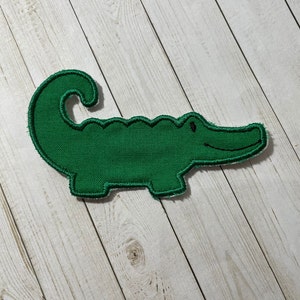 Alligator Patch, Alligator Applique, Embroidered Alligator, Iron On Patch, Applique Patch, Embroidered Patch, Sewn On Patch, Green Lizard