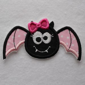Bat Iron On Patch, Girl Bat Patch, Halloween Patch, Bat Embroidered Patch, Cute Patch, Animal Patch, Bats, Vampire Bat, Bat Gift, Halloween