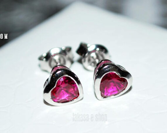 Heart studs Earrings Ruby color Crystal Sterling Silver Rhodium plated Jewelry Valentine lovely gifts for her Women Girls Moda Collection