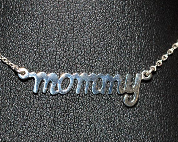 Mommy Necklace Sterling Silver Gold Plated Chain Lakasa e-shop Jewelry best gift ideas birthday anniversary mother day mama love affection