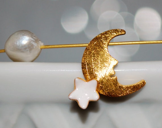 Necklace Moon white Enamel Star Sterling Silver Gold Pearl Handmade Jewelry Sweet Big Dreams Romantic Girl Wishes for you Congratulations