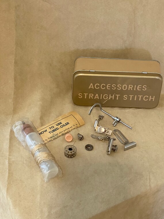 Vintage Singer Sewing Machine Attachments Kit | Metal Case