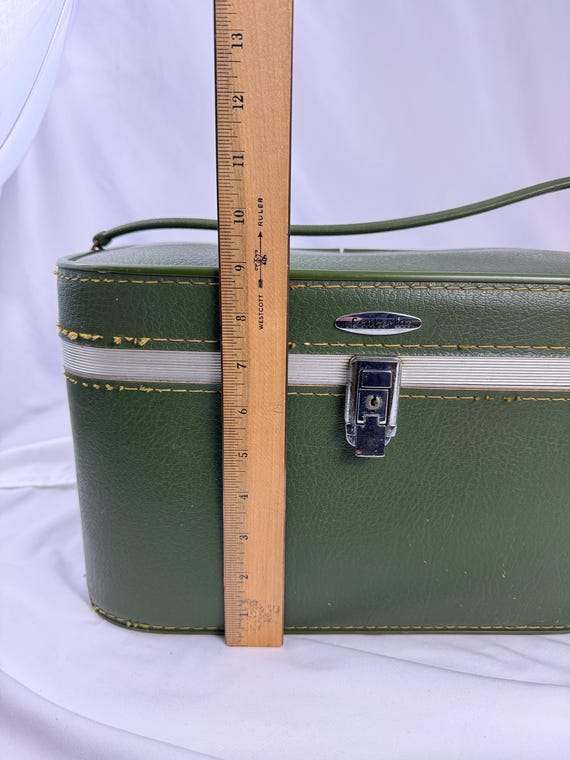 Vintage Green Featherlite Traincase MCM Cosmetics… - image 4