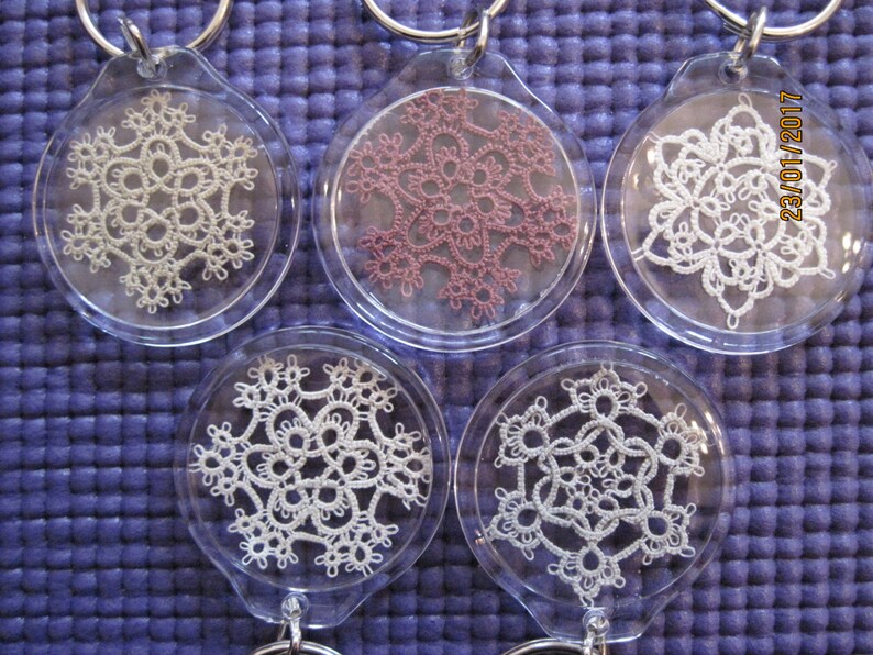 Keyrings Tatted motif