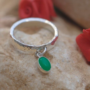 Dangle Ring with  Green Gemstone, Unique Silver Ring for Women, Ring With Charm, Boho Silver Jewelry, Chrysoprase Ring Apple Green Gemstone