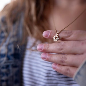 14k Gold Snail Charm Necklace, Tiny 14k Gold Snail Necklace, Layering Gold Snail Necklace. Gift for Girls, Snail Jewelry, Gold Snail Pendant