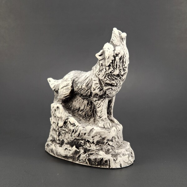 Vintage Howling Wolf Mt St Helens Volcanic Ash Sculpture 1980s by Bekka - nature wildlife