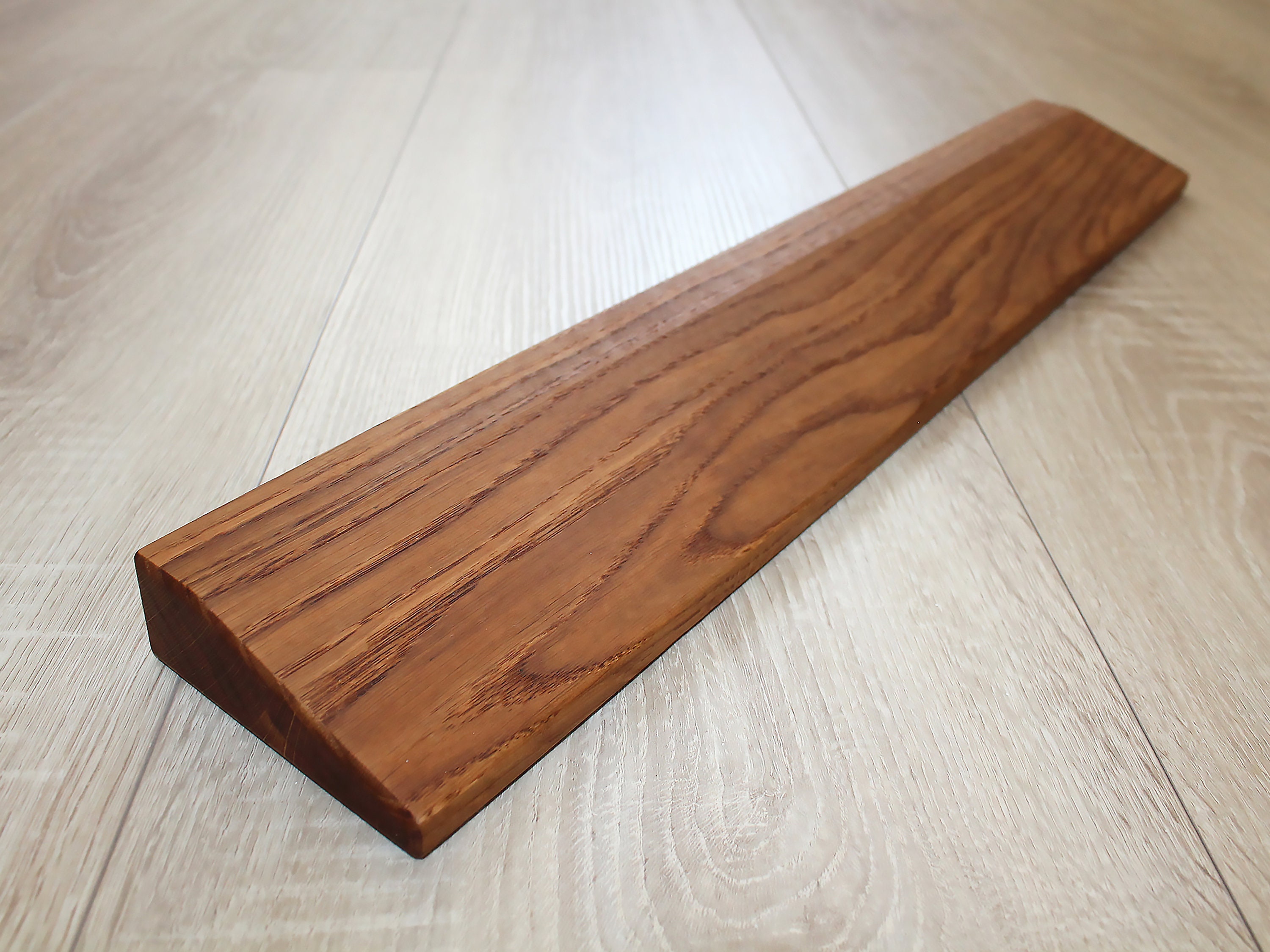 Incline yoga plank. Wooden yoga slanting plank. Yoga plank. Iyengar wooden plank. Iyengar yoga plank. Wooden wedge
