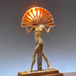 Dollhouse Miniature Art Deco Table Lamp: 1/12 Scale Lighting