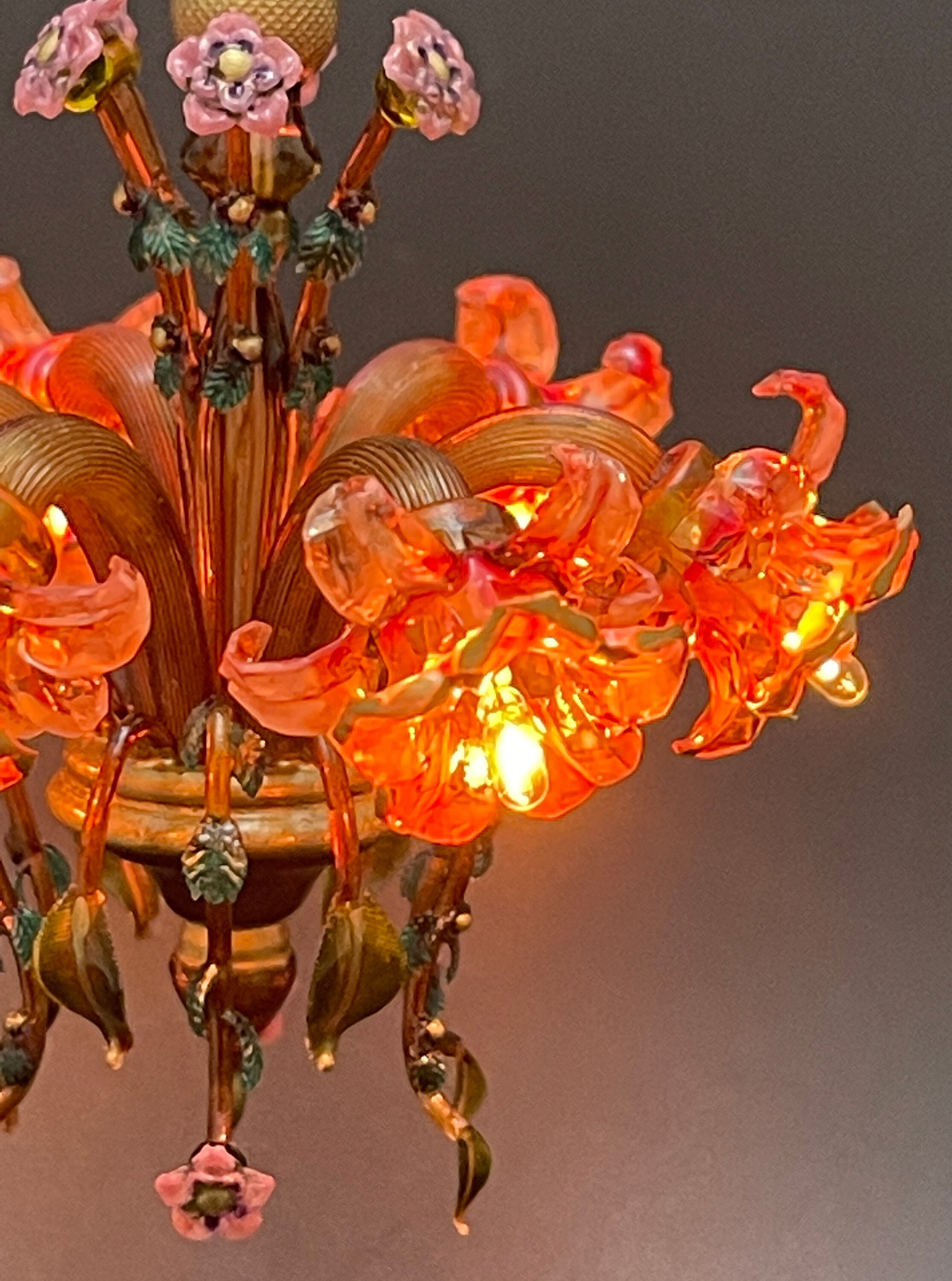 LynPon Lampadario Classico Chandelier Bianco, 8 Luci Lampadari Plafoniera Soffitto In Legno Da